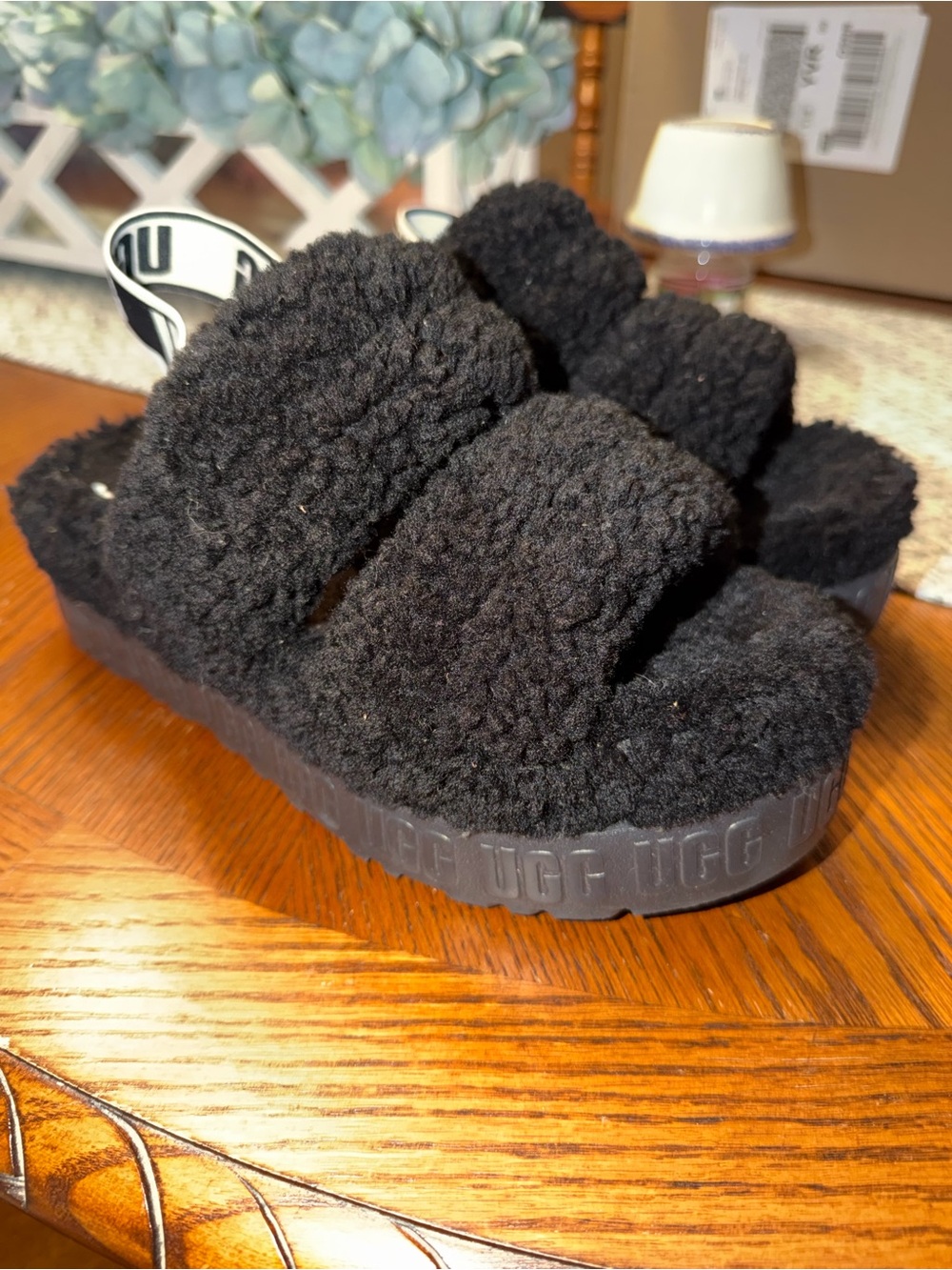 UGG Women’s Black Fluff Platform Slide Sandals